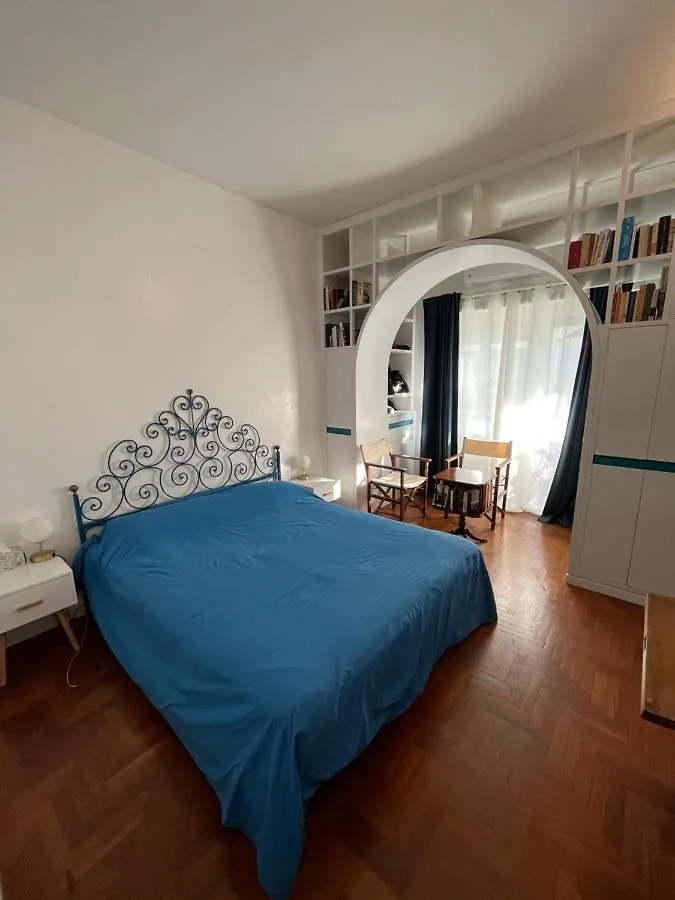 Casa Vacanze Roma Est Bed & Breakfast